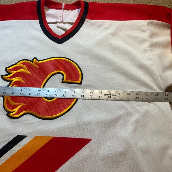 Vintage CCM Calgary Flames Mens Large L Sewn White Hockey Jersey - Picture 2 of 11